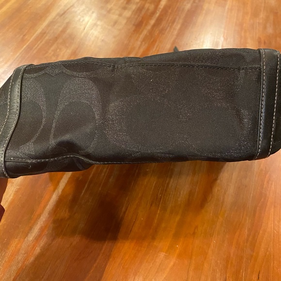 EUC COACH Black Signature Purse - Picture 7 of 8